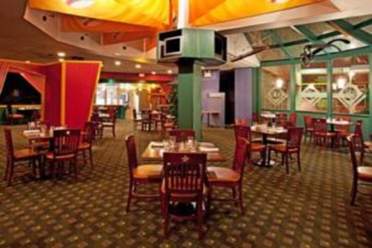 Ramada By Wyndham Hotel Beaver Falls