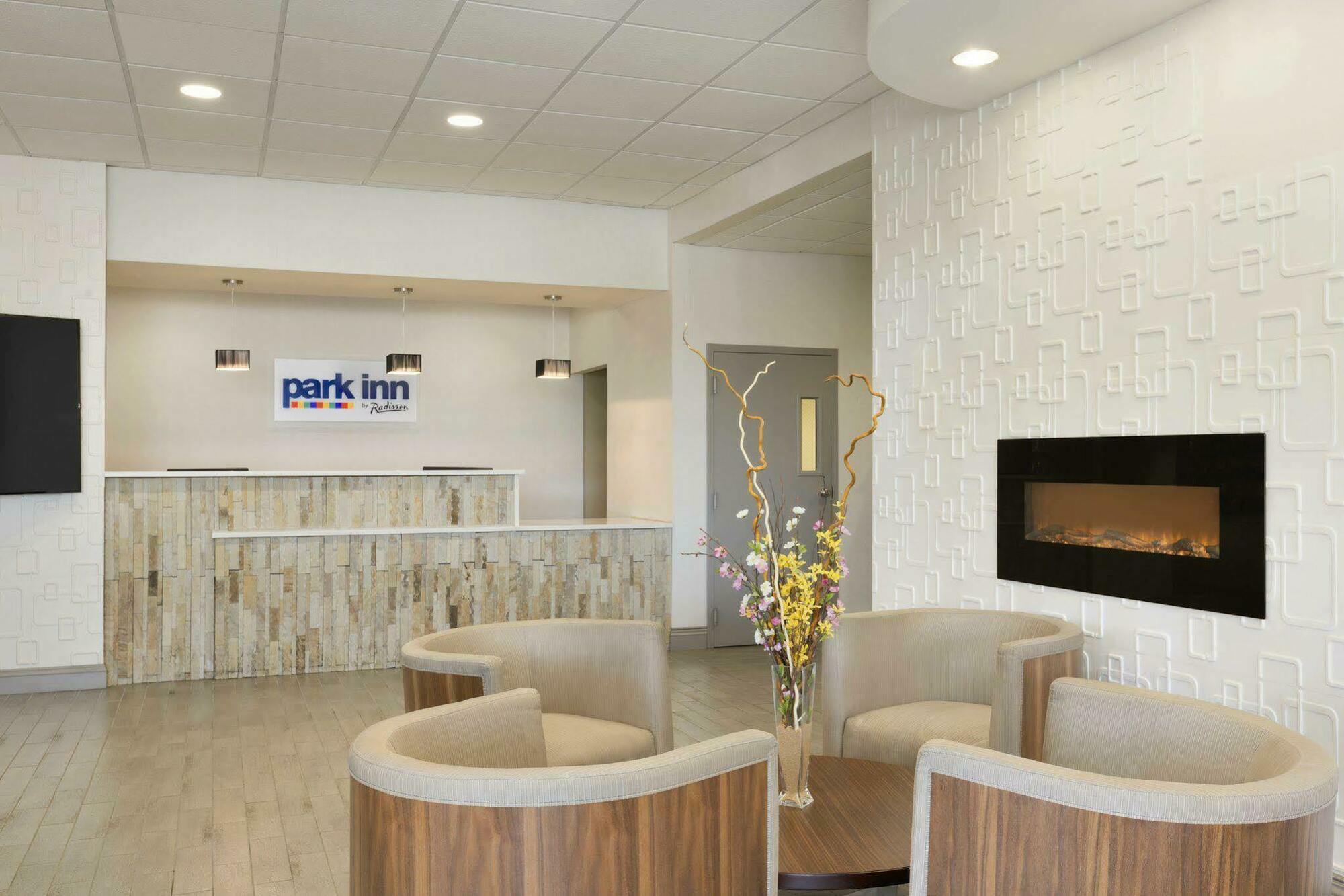 Hotel Ramada By Wyndham Beaver Falls